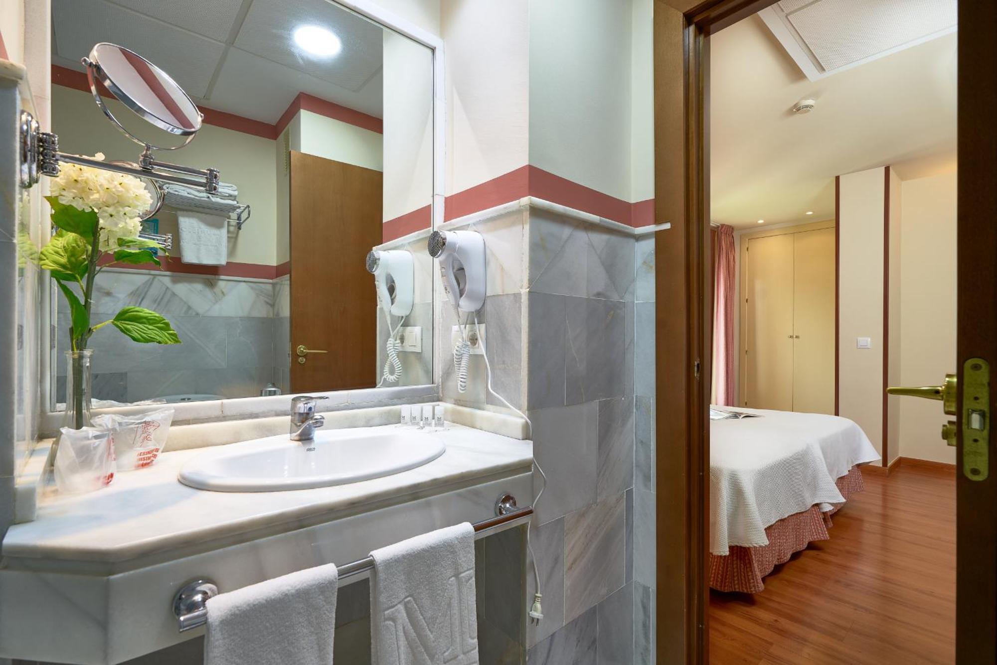 Hotel Murillo Siviglia Esterno foto