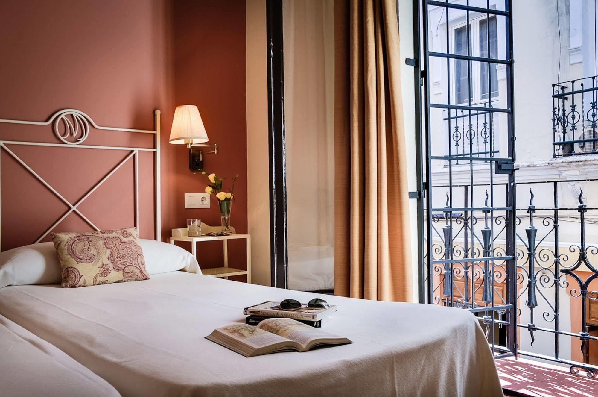 Hotel Murillo Siviglia Esterno foto