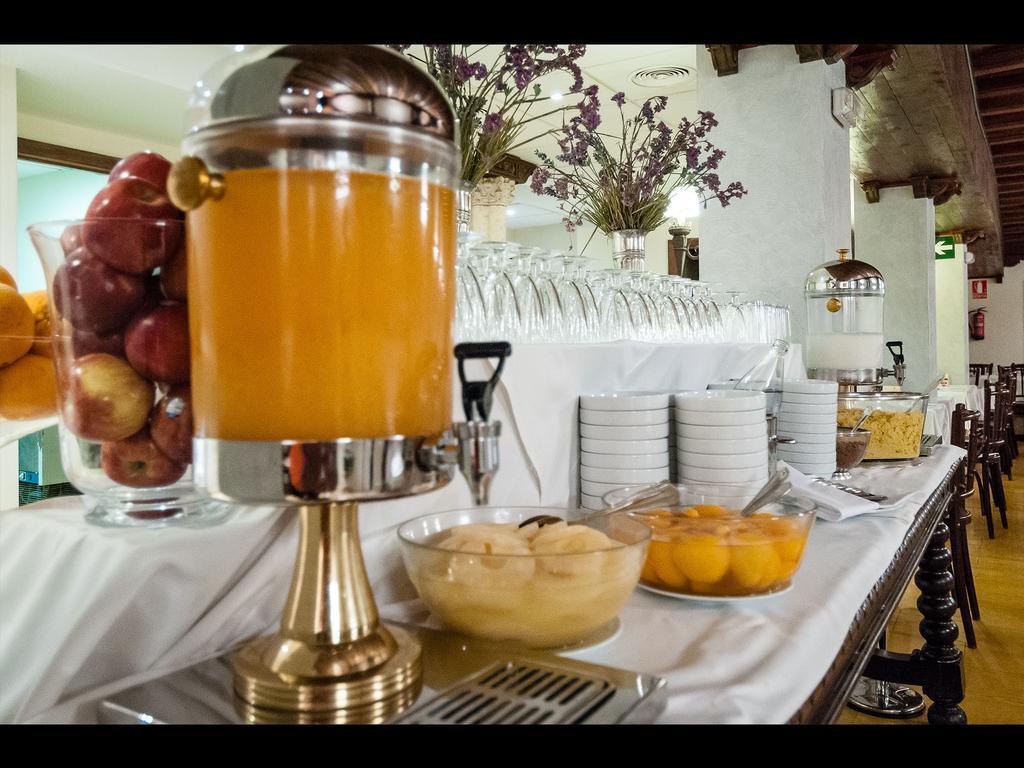 Hotel Murillo Siviglia Esterno foto