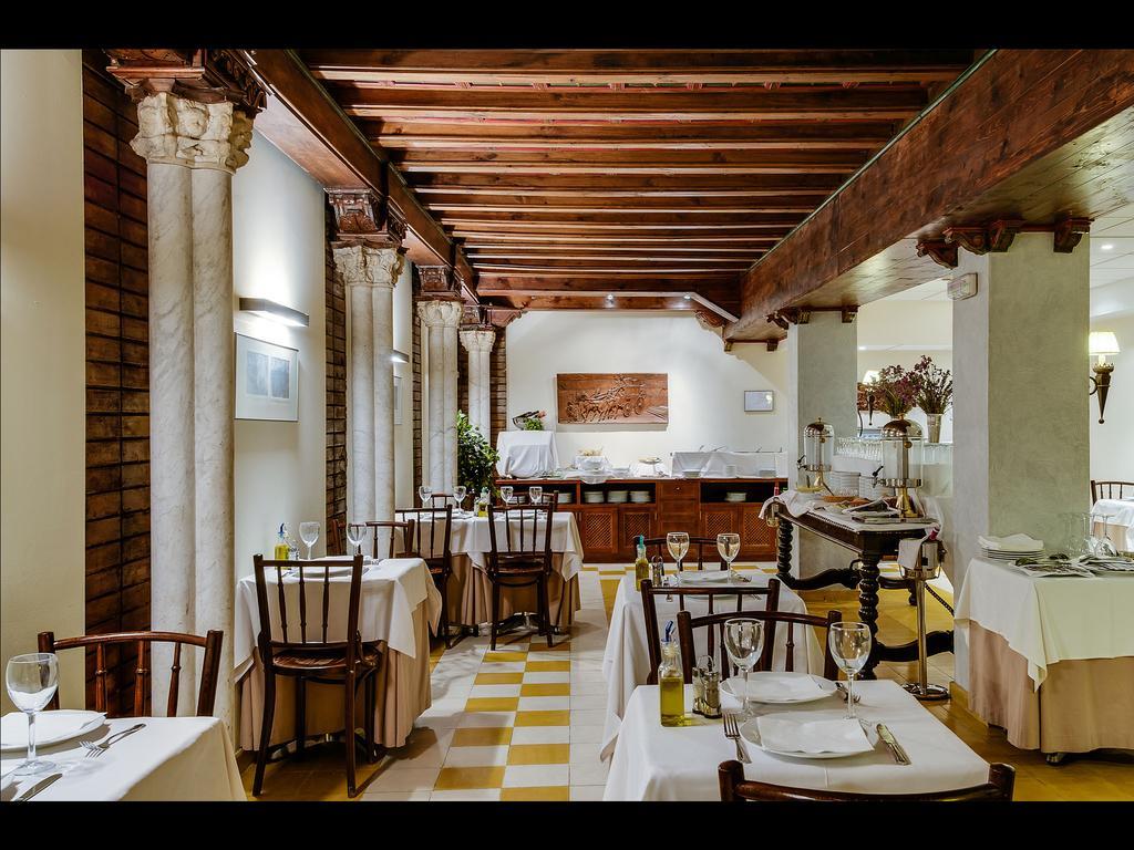 Hotel Murillo Siviglia Esterno foto